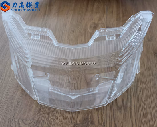 Fournisseur de la Chine faisant le moulage par injection en plastique pour le casque de moto