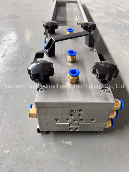 Moule de base pour balai d'essuie-glace